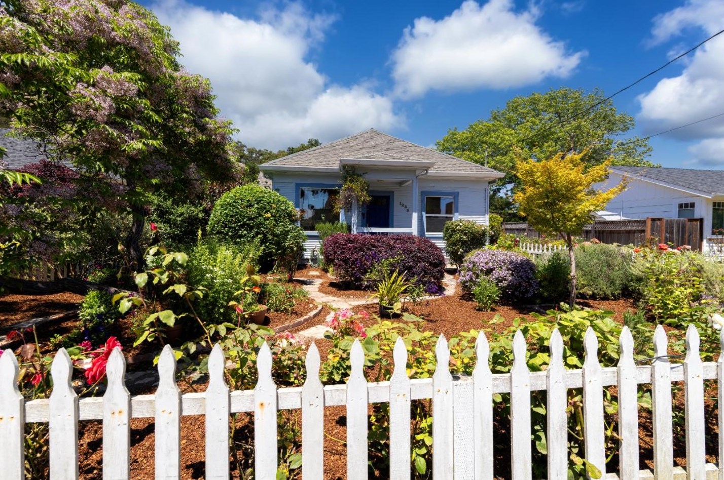 1235 Scholl Ln, Santa Cruz, CA 95062-4067