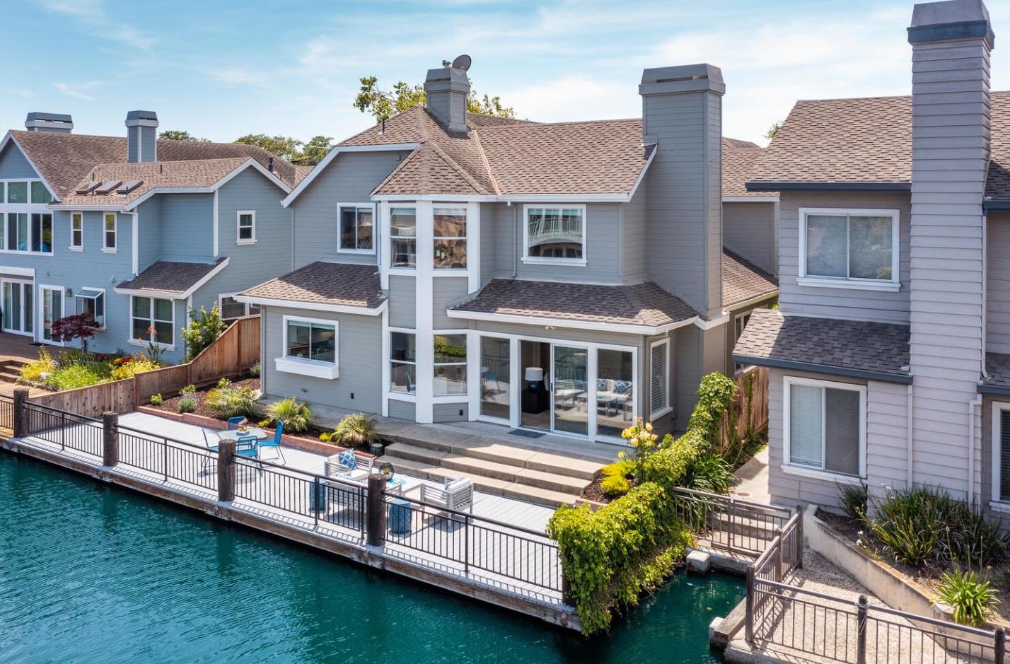 904 Corsair Ln, San Mateo, CA 94404-2681