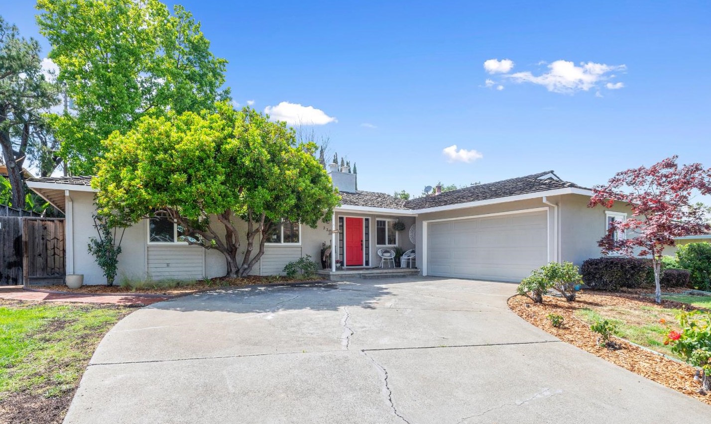 221 Mattson Ave, Los Gatos, CA 95032