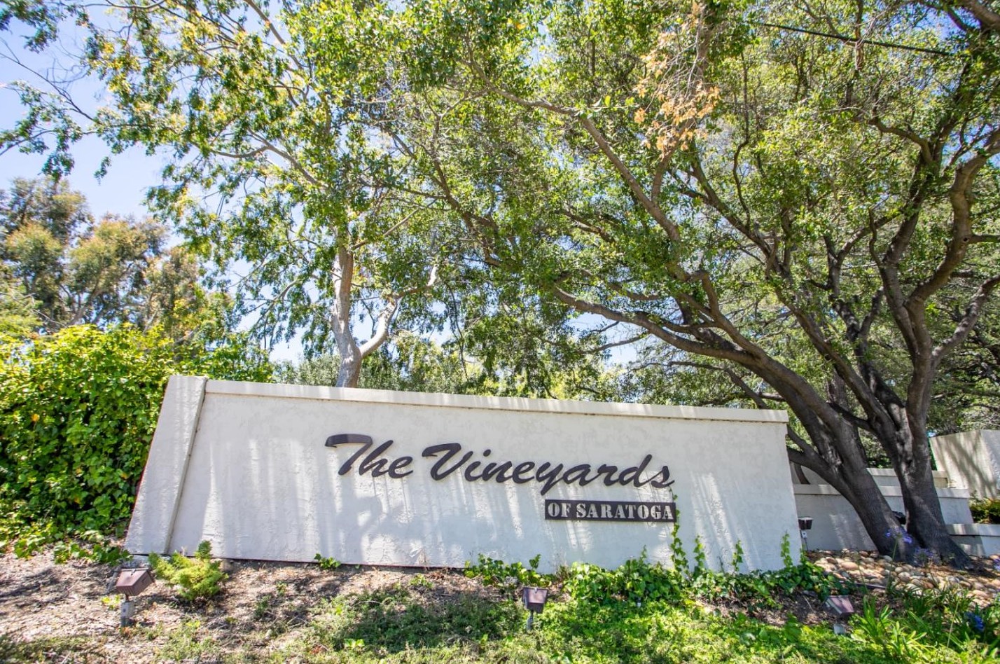 19213 Vineyard Ln, Saratoga, CA 95070