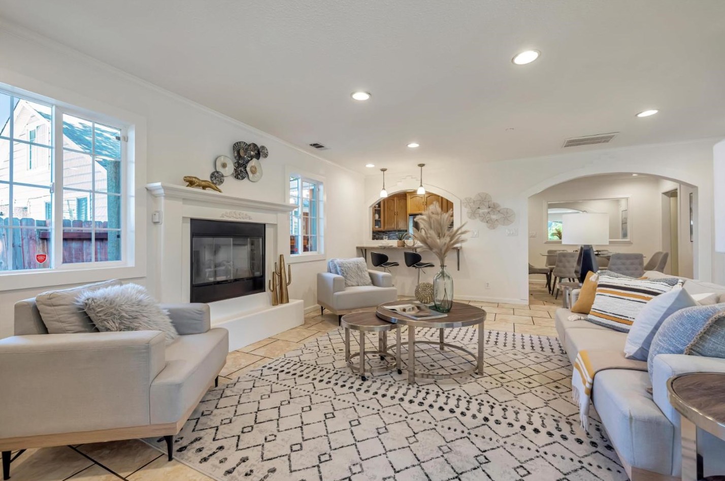2218 Ralmar Ave, Palo Alto, CA 94303