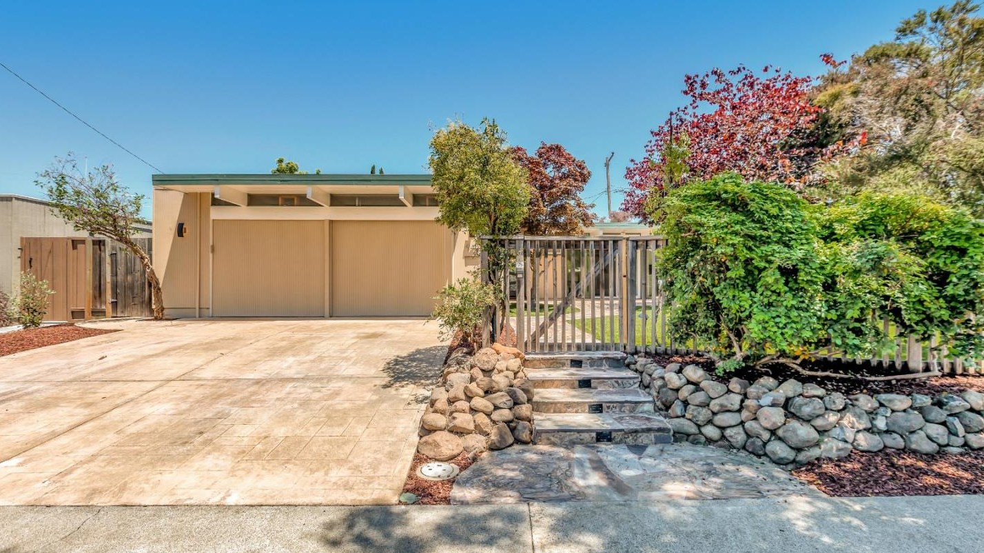 944 Ferngrove Dr, Cupertino, CA 95014