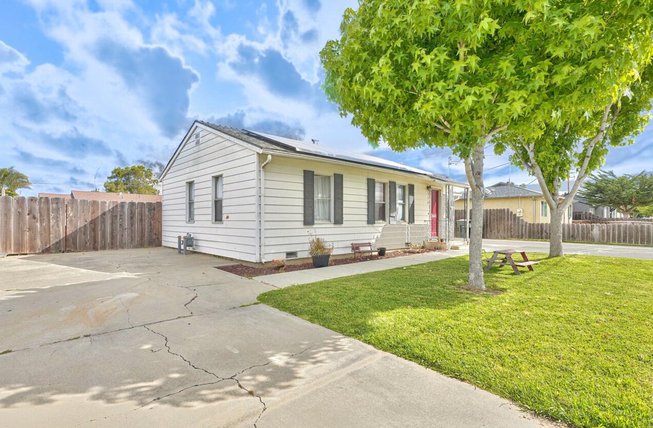 259 Dennis Ave, Salinas, CA 93905-2912