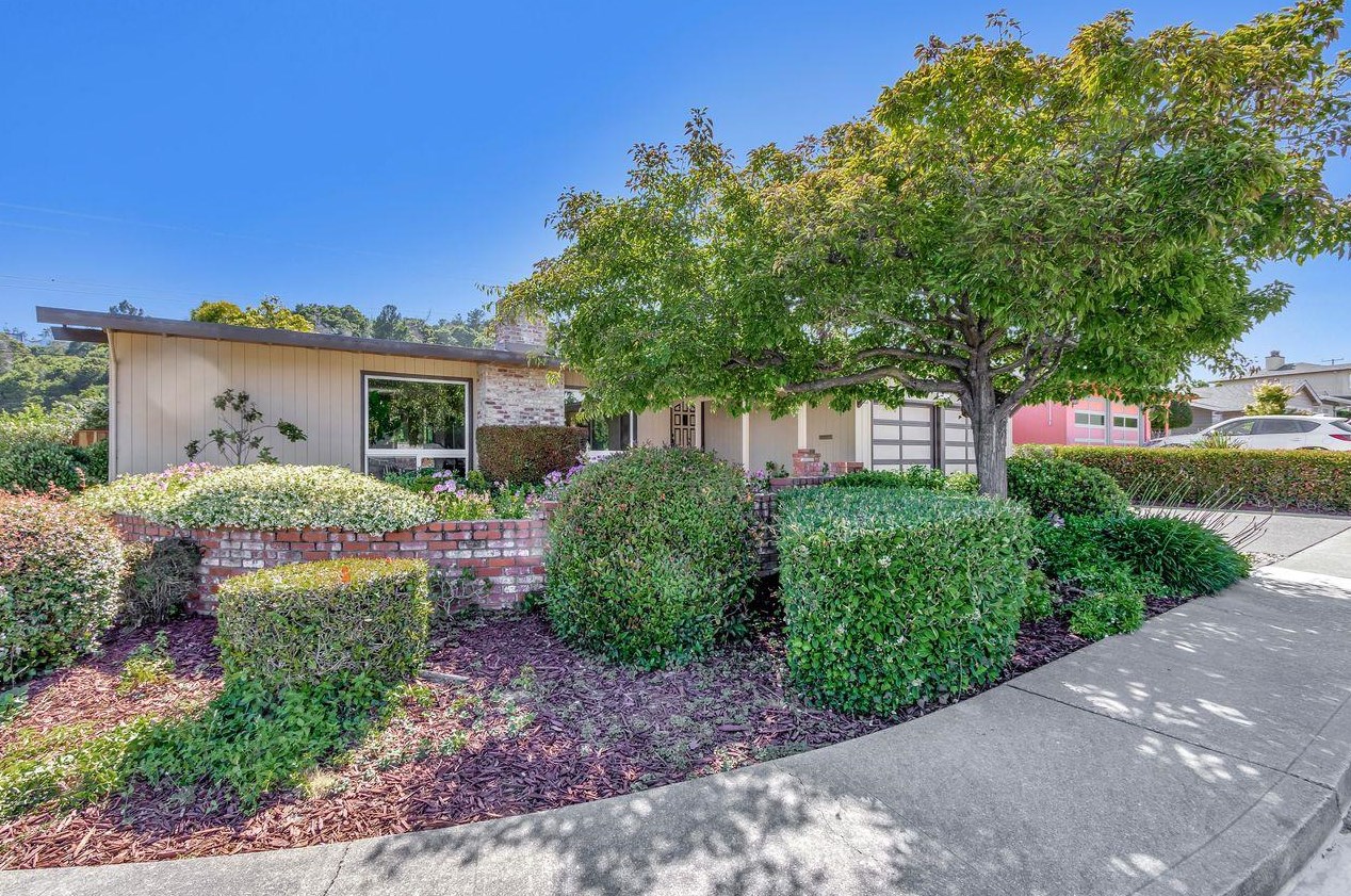 1101 Glenwood Dr, Millbrae, CA 94030