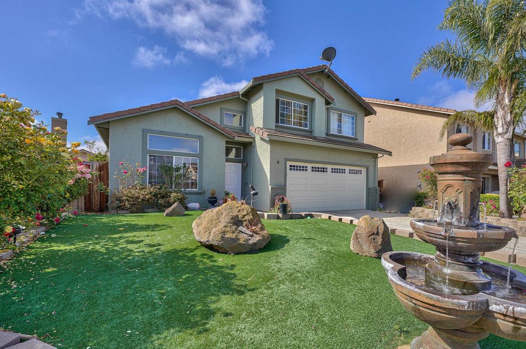 6 Bison Cir, Salinas, CA 93905-4443