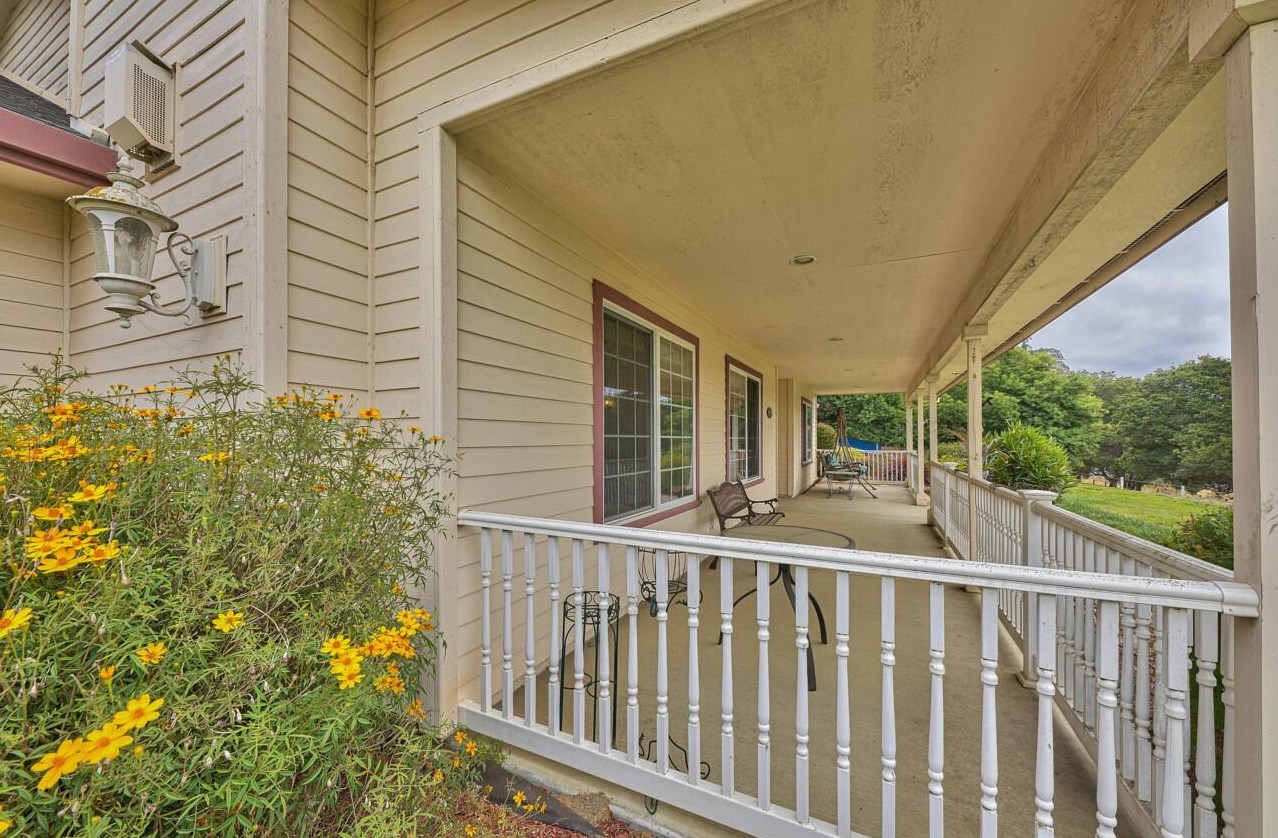 17611 Berta Canyon Rd, Salinas, CA 93907-3320