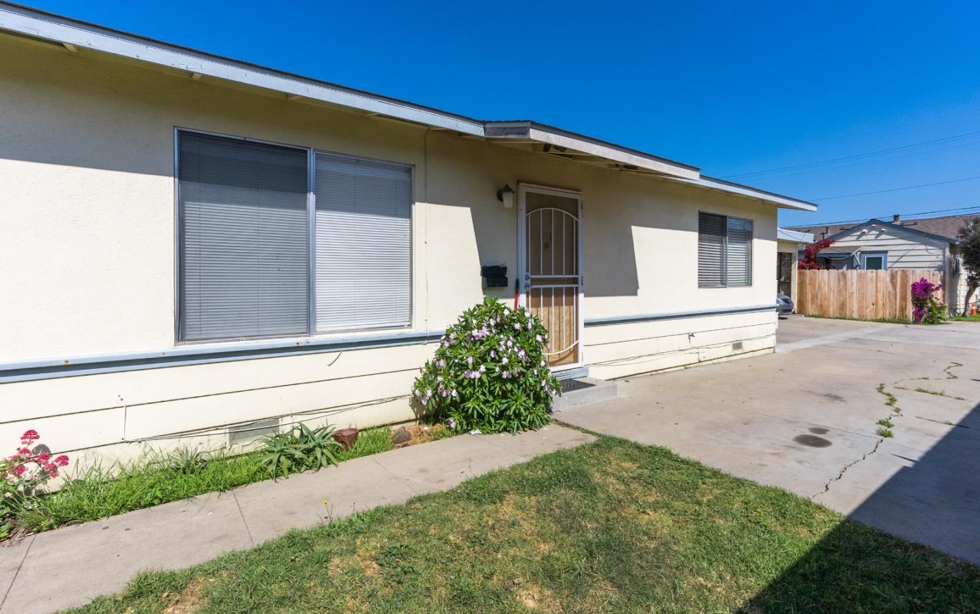 217 Curtis St, Salinas, CA 93906-3216