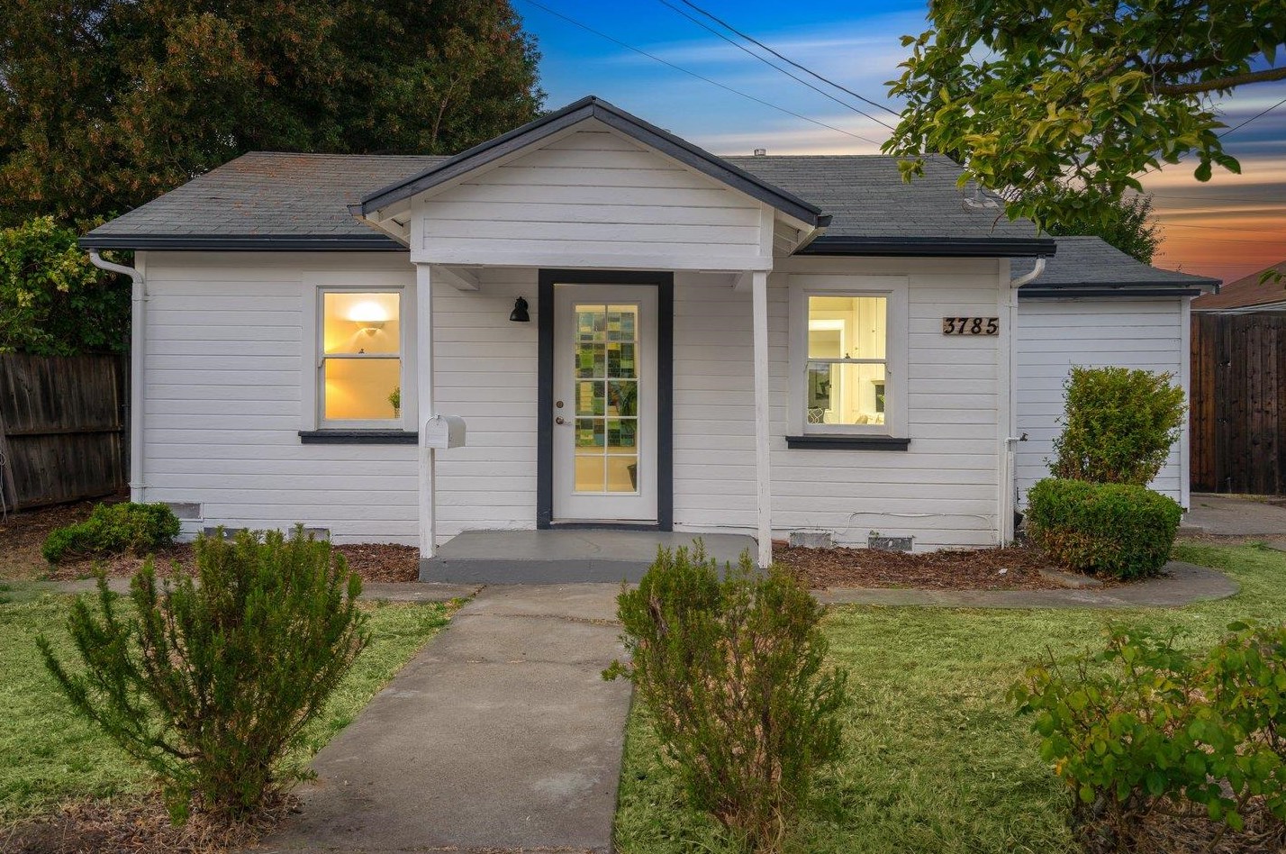 3785 Park Blvd, Palo Alto, CA 94306