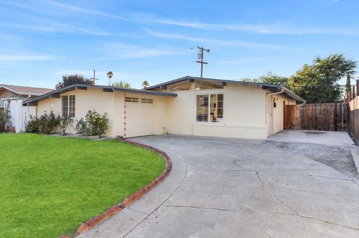 1635 Christopher St, San Jose, CA 95122-2108