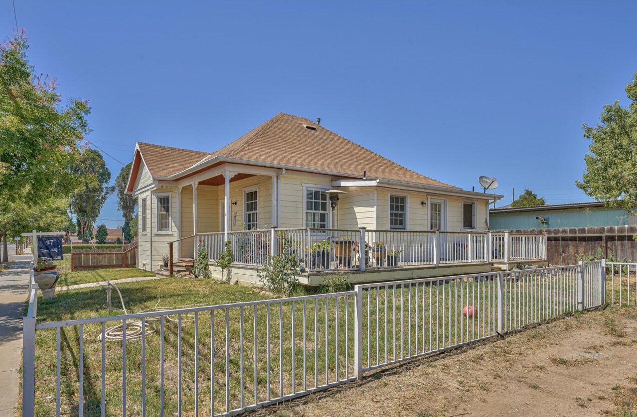 615 Monterey St, Soledad, CA 93960