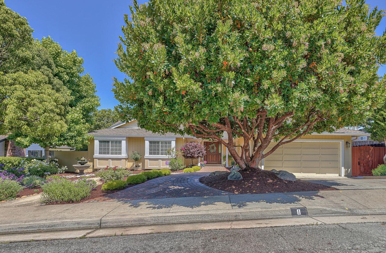 8 Antler Pl, Monterey, CA 93940-6304