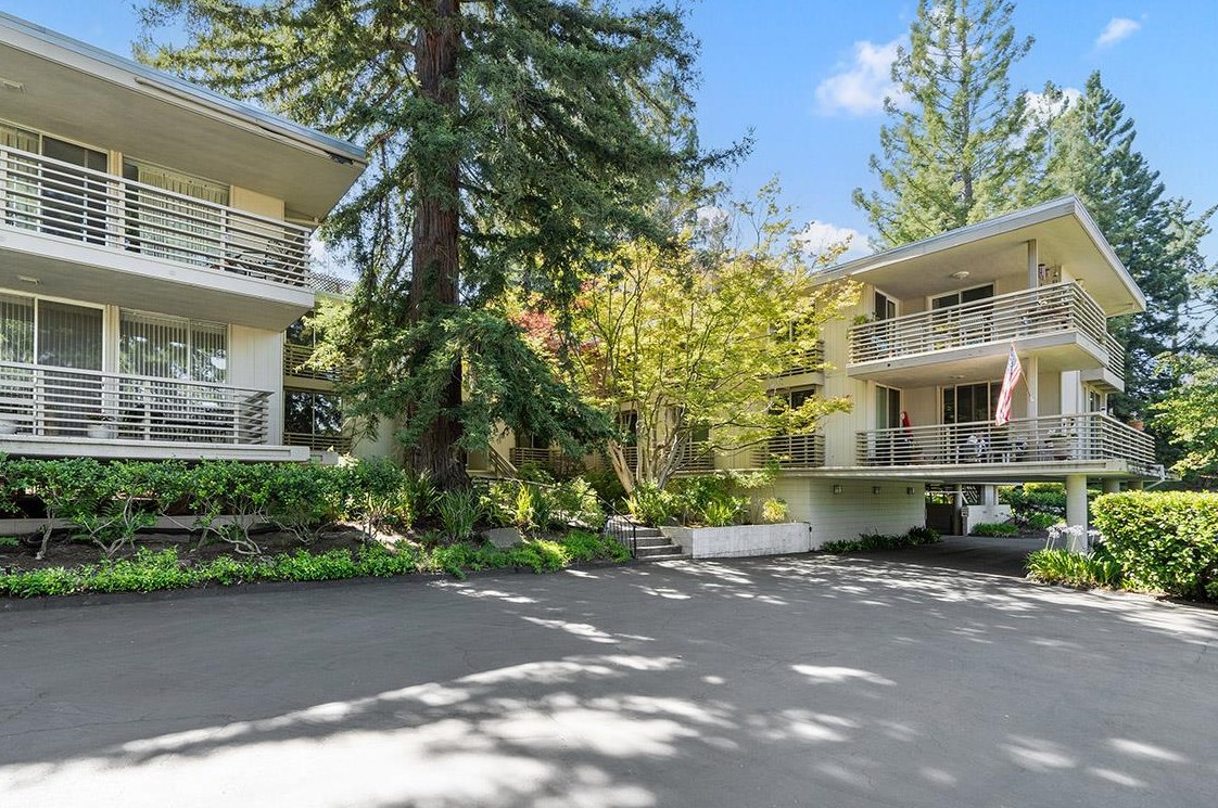 1100 Sharon Park Dr, Menlo Park, CA 94025-7009