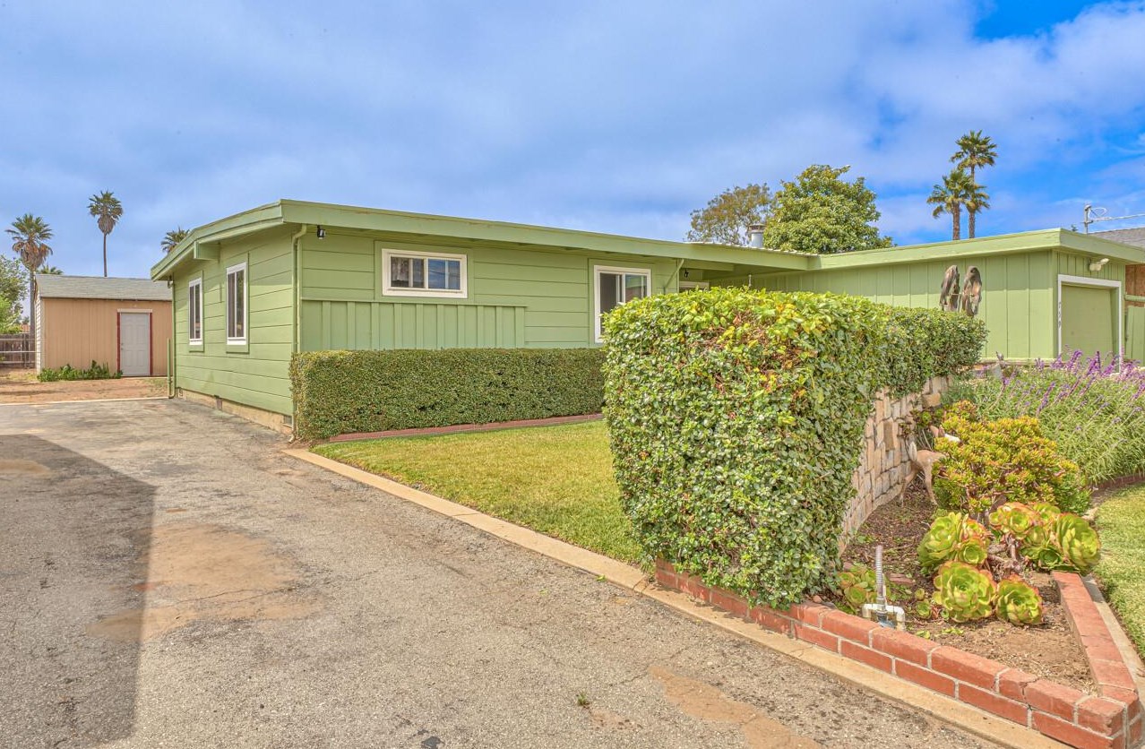 759 Middlefield Rd, Salinas, CA 93906-1006