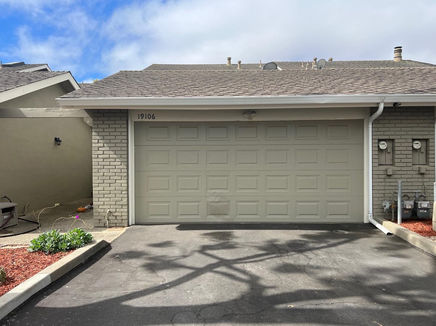 19106 Creekside Pl, Salinas, CA 93908