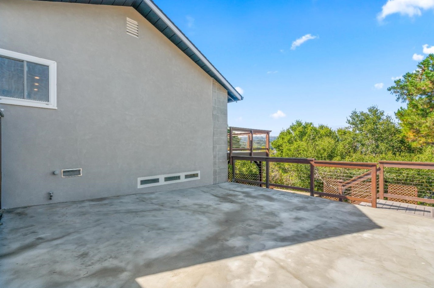 1324 Bel Aire Rd, San Mateo CA  94402-3650 exterior