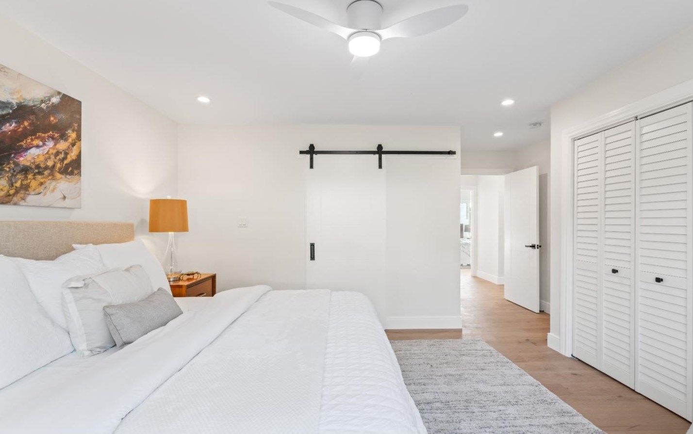 1324 Bel Aire Rd, San Mateo CA  94402-3650 exterior