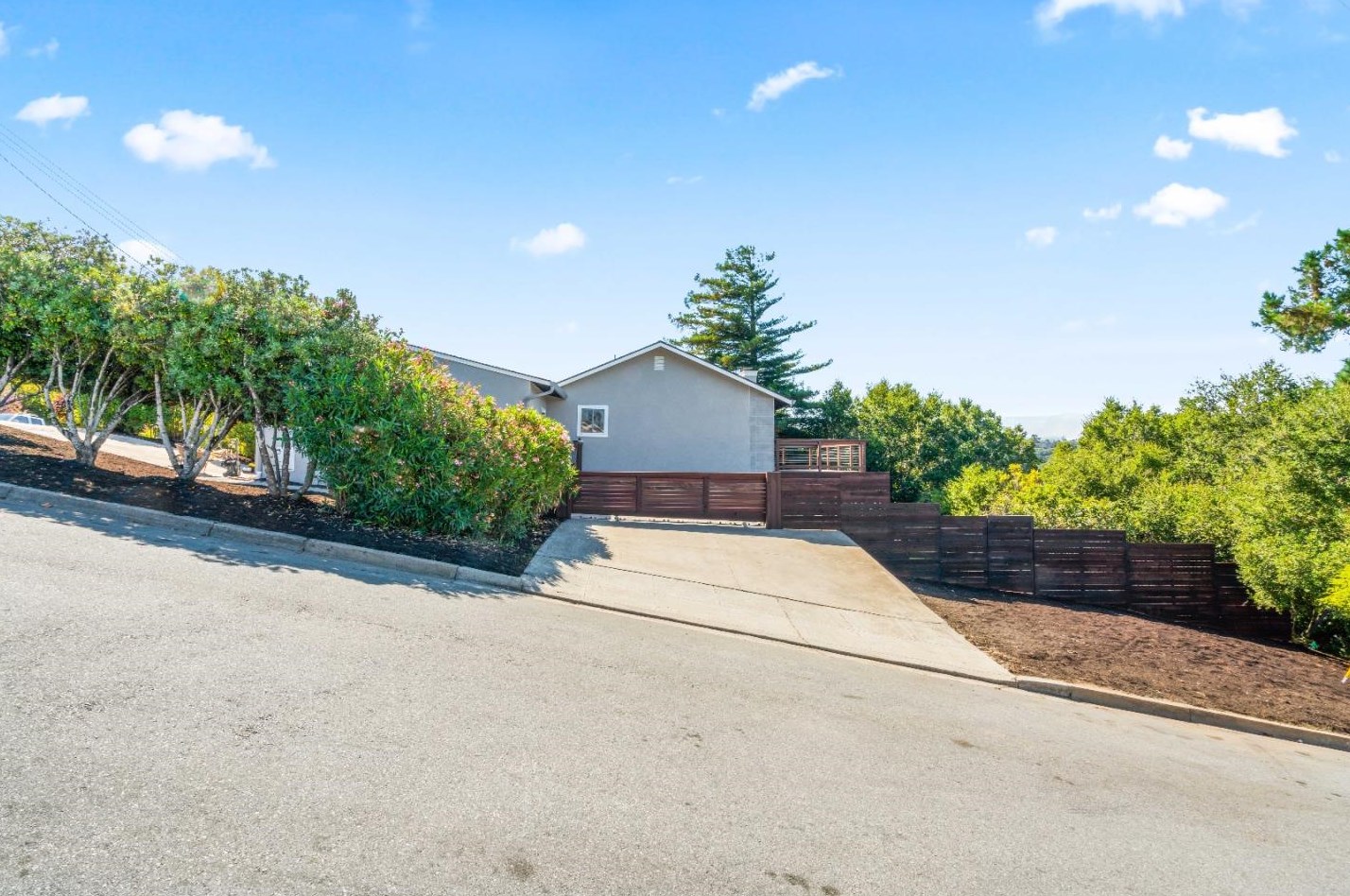 1324 Bel Aire Rd, San Mateo CA  94402-3650 exterior