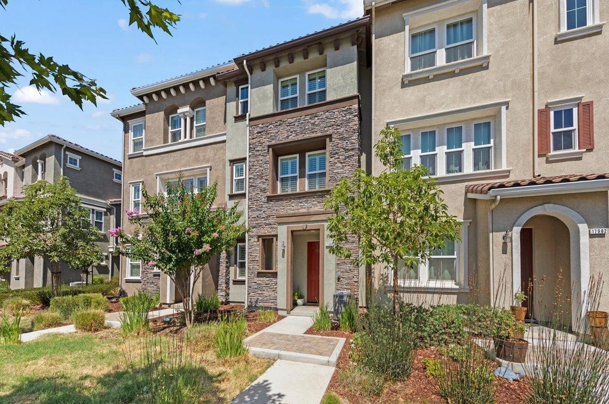 17986 Monterey St, Morgan Hill, CA 95037