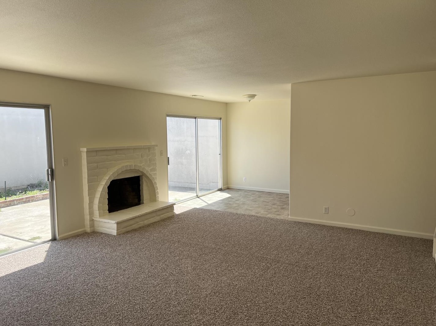 1617 Seville St, Salinas, CA 93906-2320