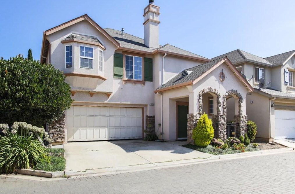 1827 Bradbury St, Salinas, CA 93906