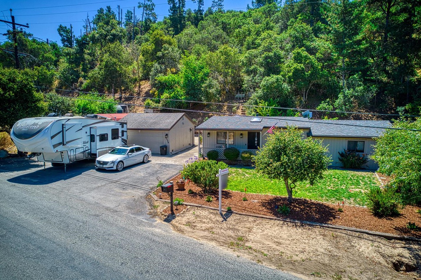 19220 Mallory Canyon Rd, Salinas, CA 93907-1251