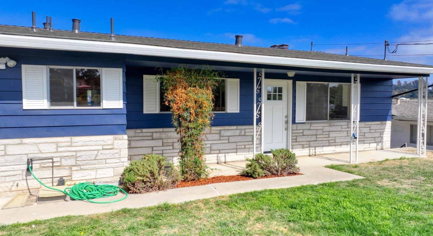 9650 Pollock Ln, Salinas, CA 93907-1515