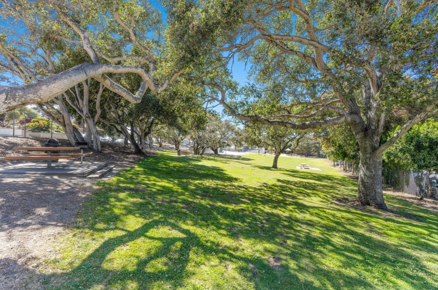 820 Casanova Ave, Monterey CA  93940-6878 exterior
