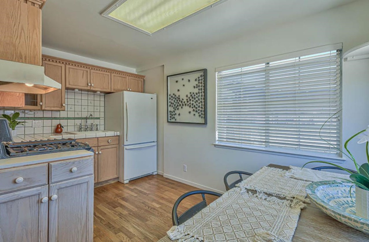 1693 Vallejo St, Seaside CA 93955-3973 exterior