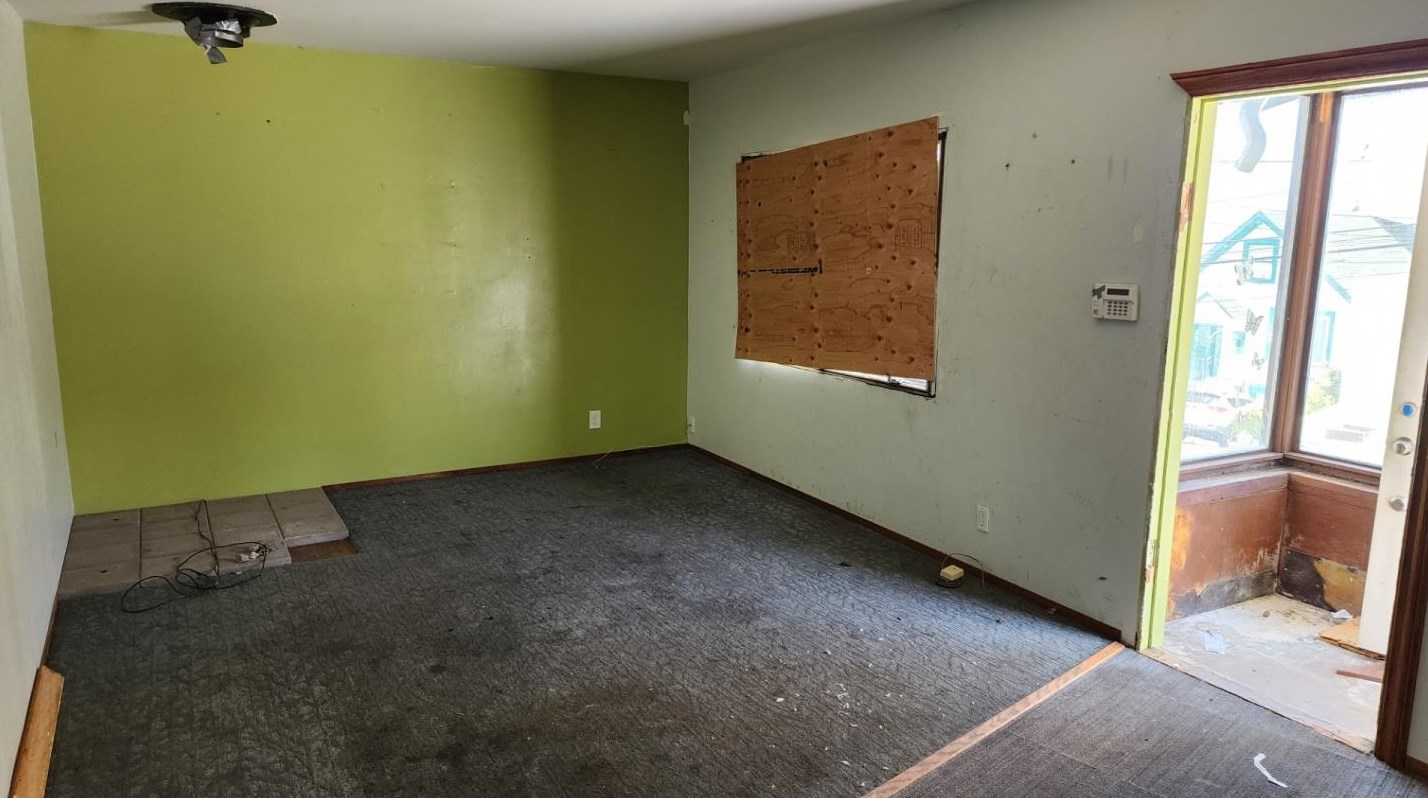 390 Guttenberg St, Daly City, CA 94014