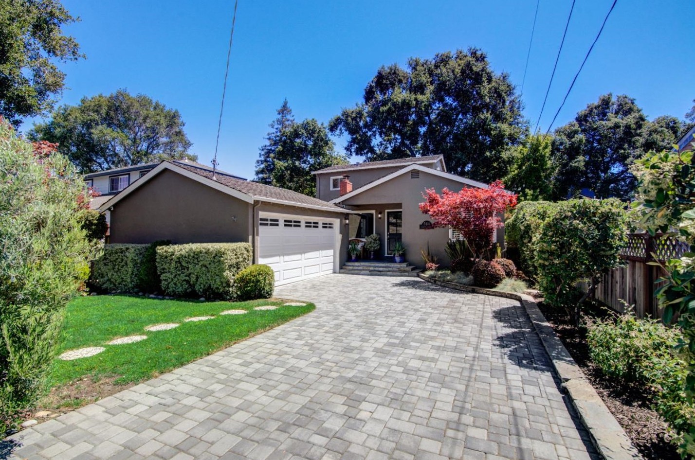 564 8th Ave, Menlo Park, CA 94025-1851