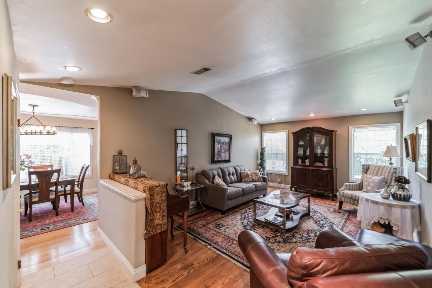5551 Dunsburry Ct, San Jose, CA 95123-1311