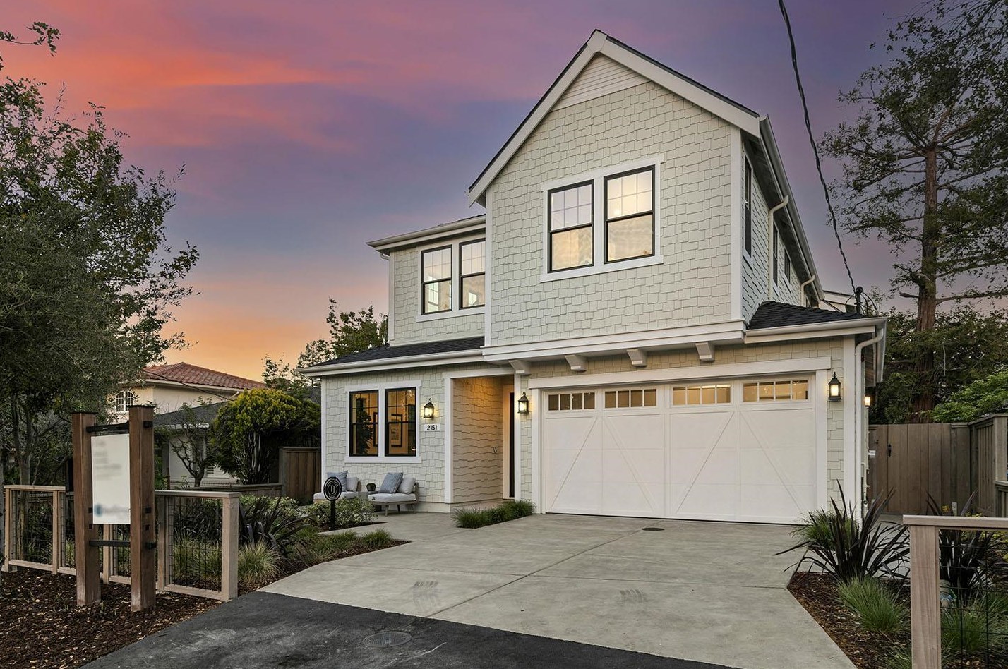 2151 Valparaiso Ave, Menlo Park CA  94025-6507 exterior