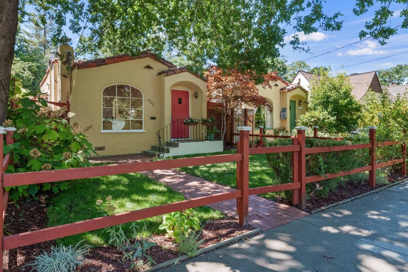 2136 Bowdoin St, Palo Alto, CA 94306