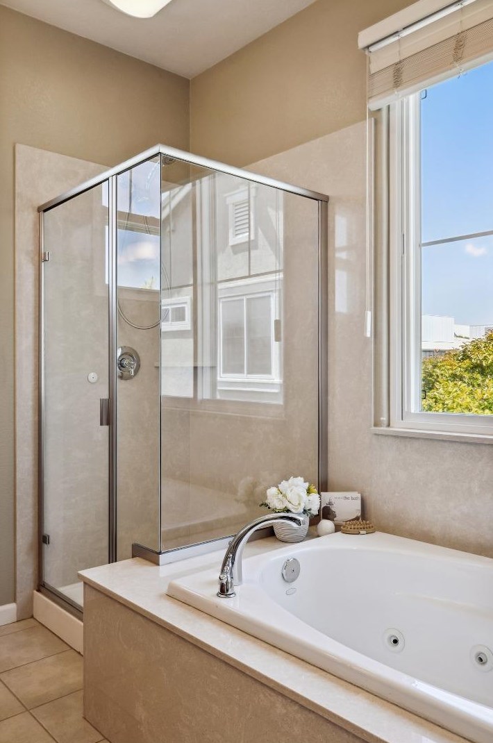 529 Sandlewood St, Menlo Park CA  94025-1379 exterior