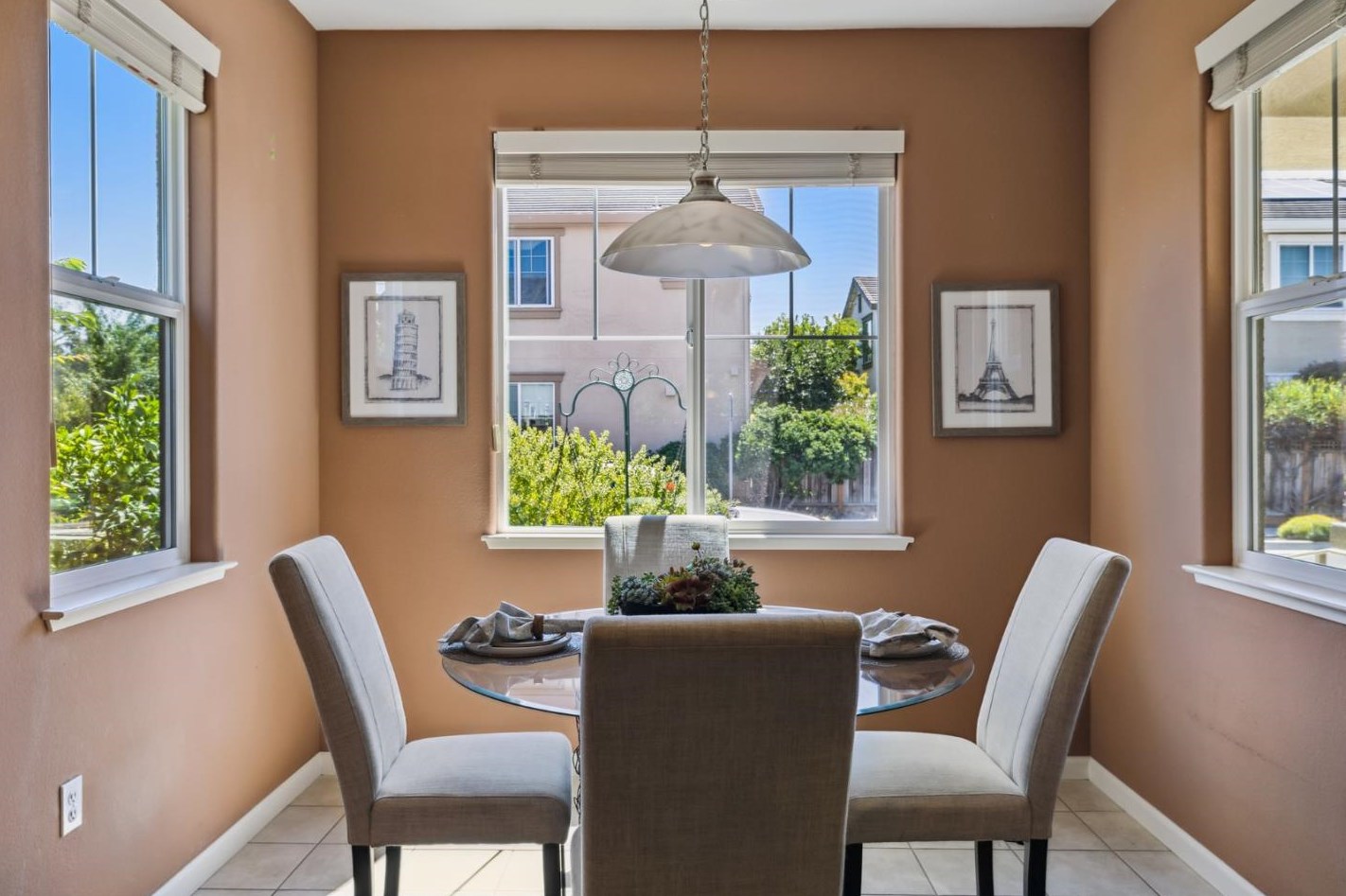 529 Sandlewood St, Menlo Park CA  94025-1379 exterior