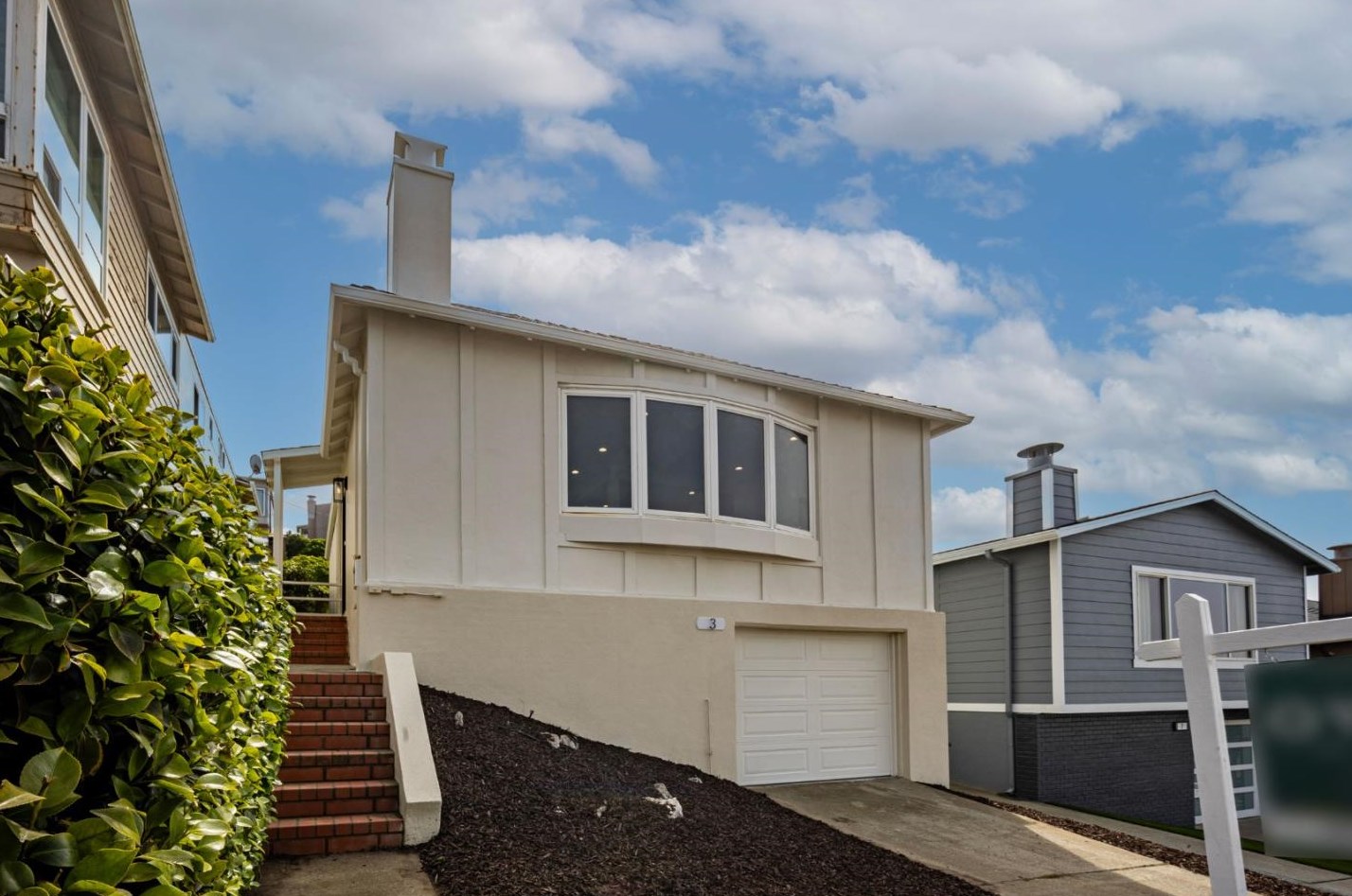 3 Montebello Dr, Daly City, CA 94015-4723