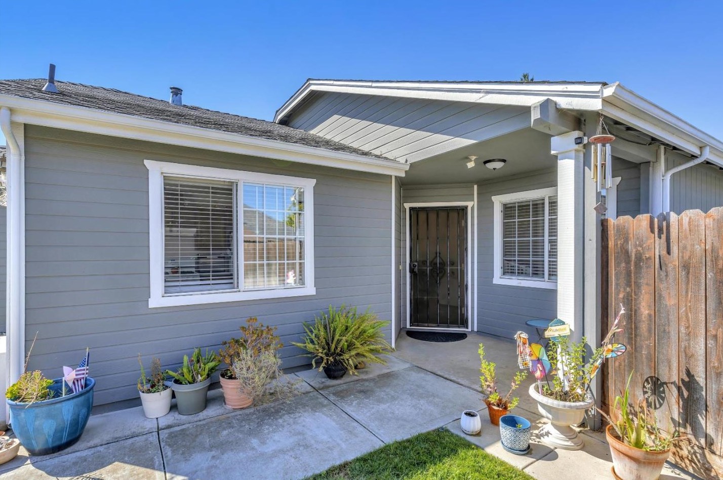 161 Sierra Ct, Hollister, CA 95023