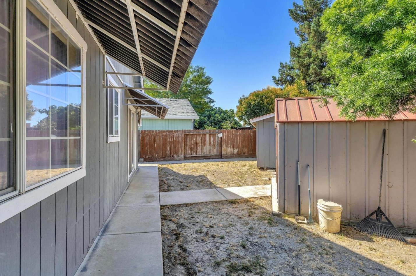 161 Sierra Ct, Hollister CA  95023-3045 exterior