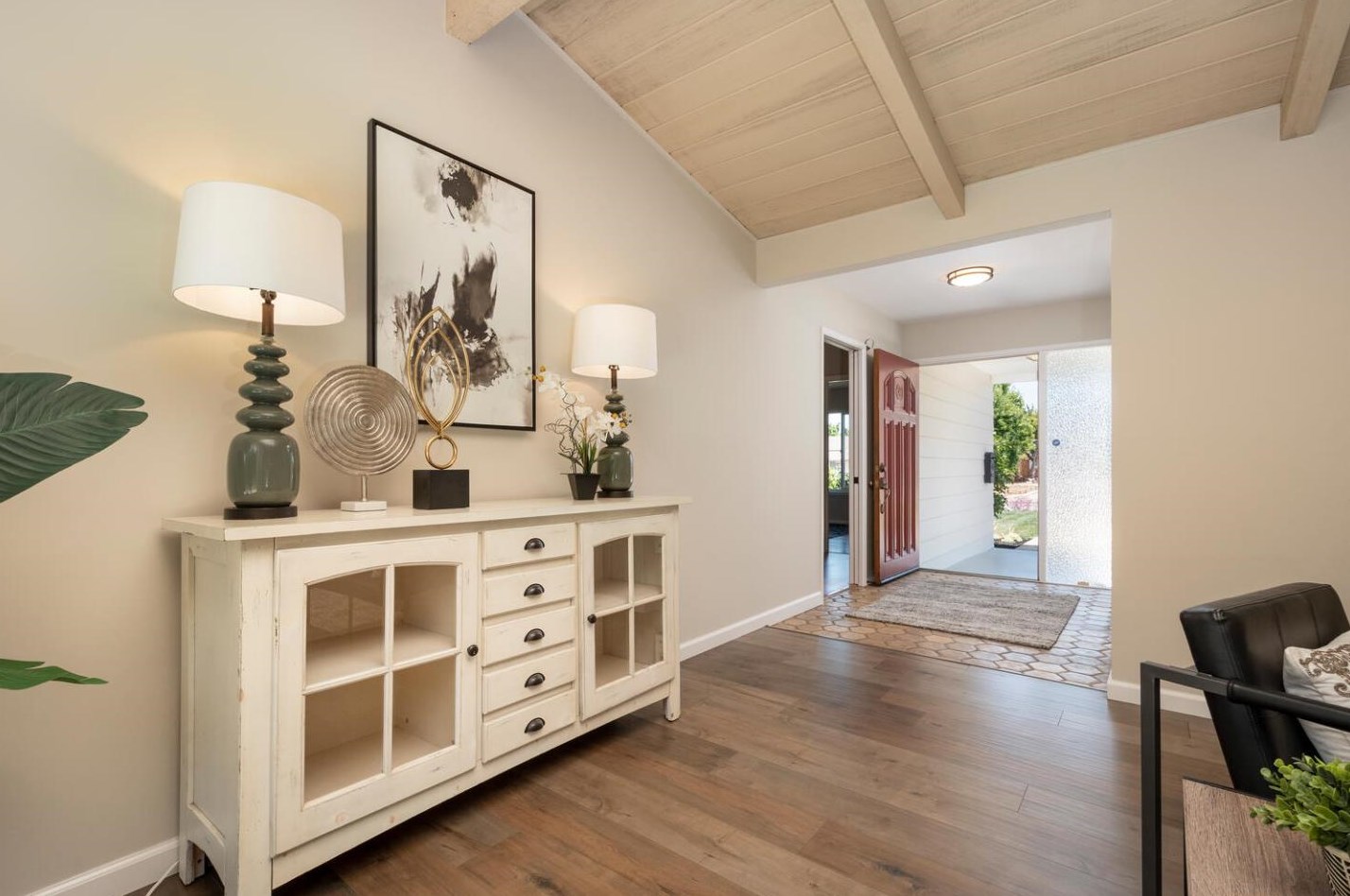 13499 Hammons Ave, Saratoga, CA 95070-4913