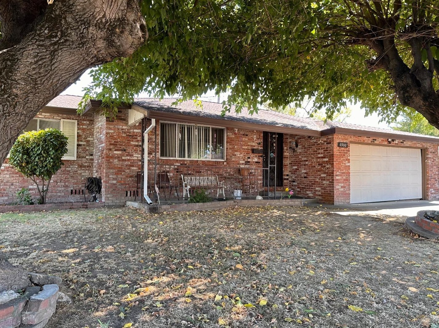 6900 Conrad Dr, Sacramento, CA 95828-3303