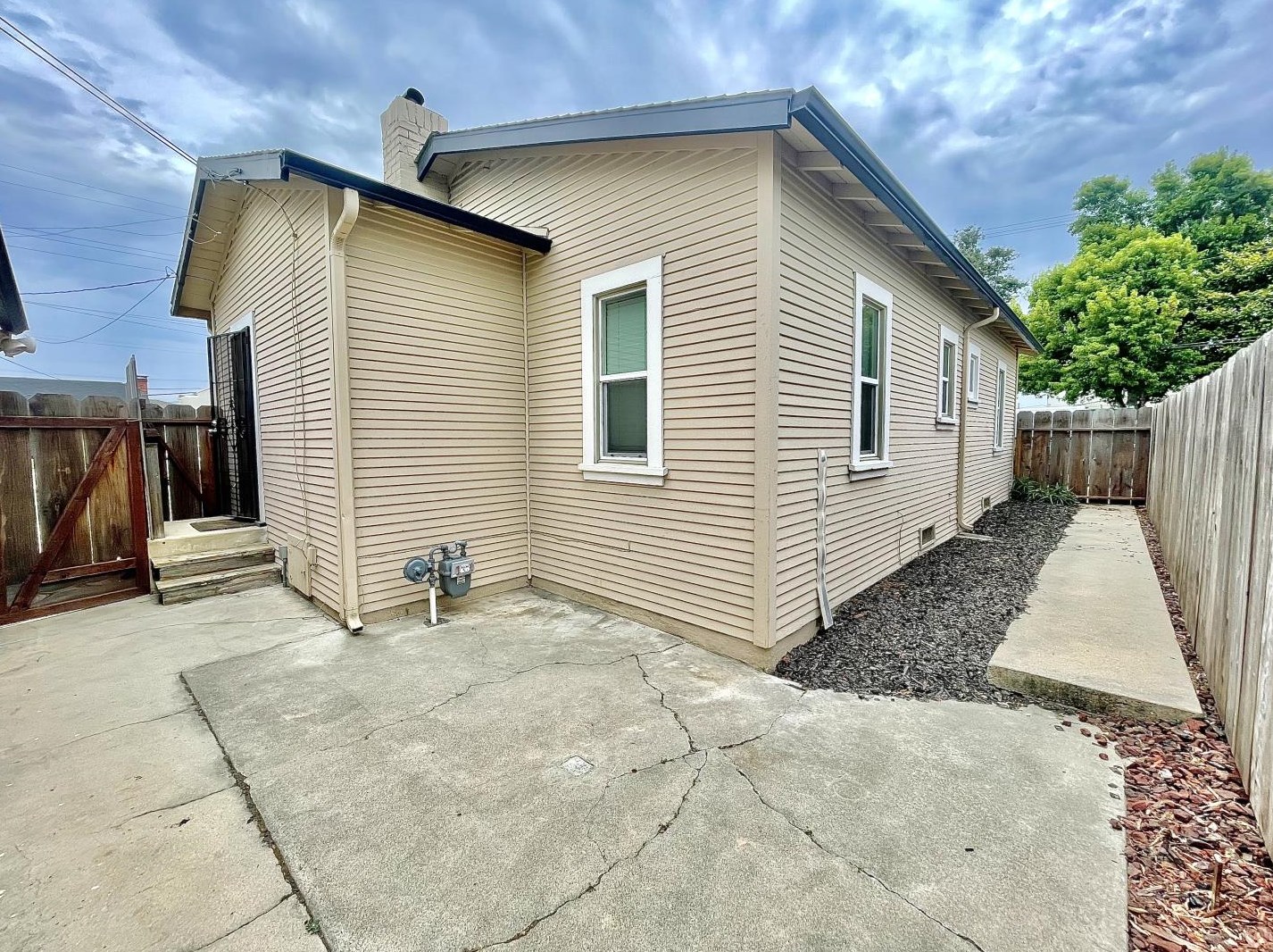 119 San Luis St, Salinas CA  93901-2619 exterior