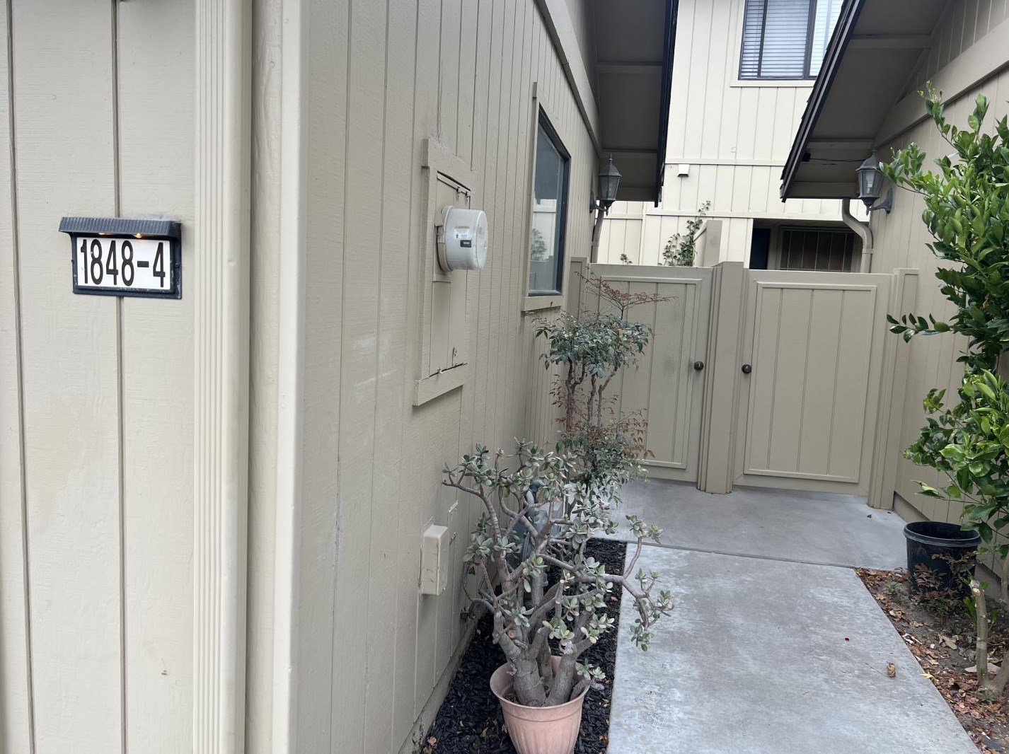 1848 Cherokee Dr, Salinas, CA 93906-8314