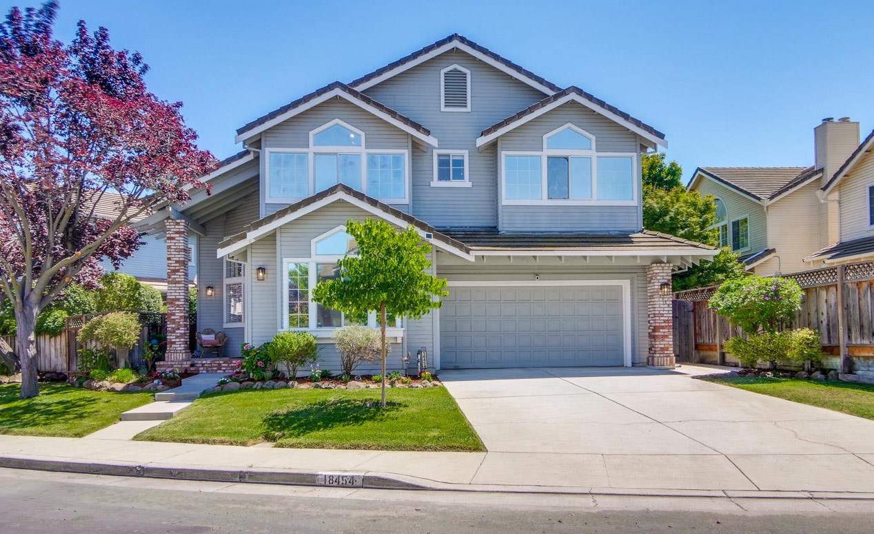 18454 Edminton Dr, Cupertino, CA 95014-6408
