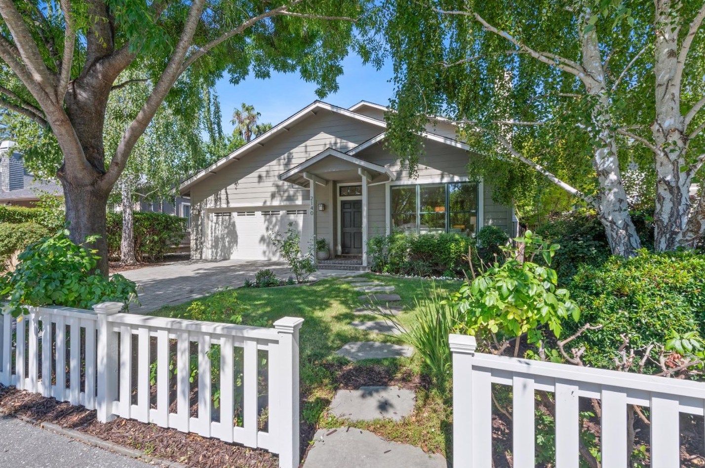 2140 Monterey Ave, Menlo Park, CA 94025