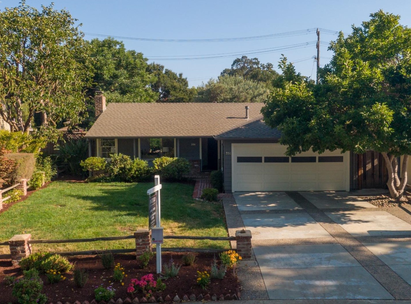 351 Hedge Rd, Menlo Park, CA 94025-1713