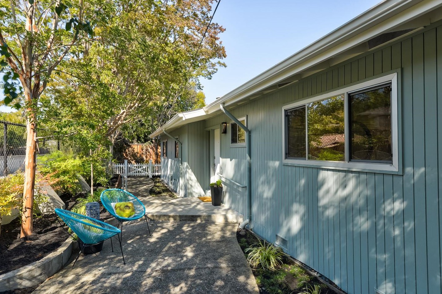 3011 Ross Rd, Palo Alto, CA 94303