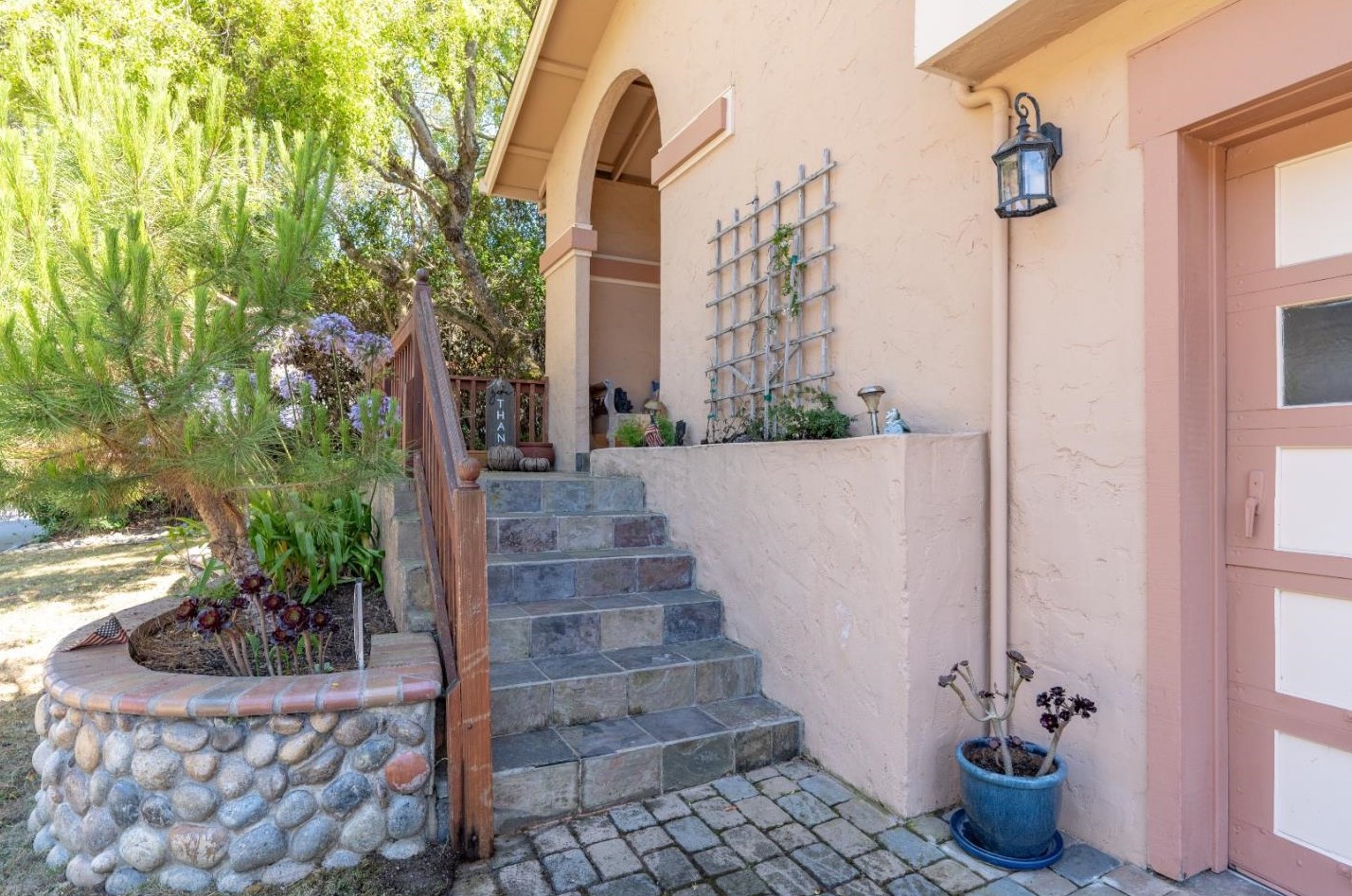 815 Cape Breton Dr, Pacifica, CA 94044