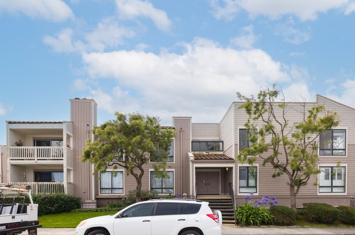 458 Laurel Ave, Princeton by the Sea, CA 94019