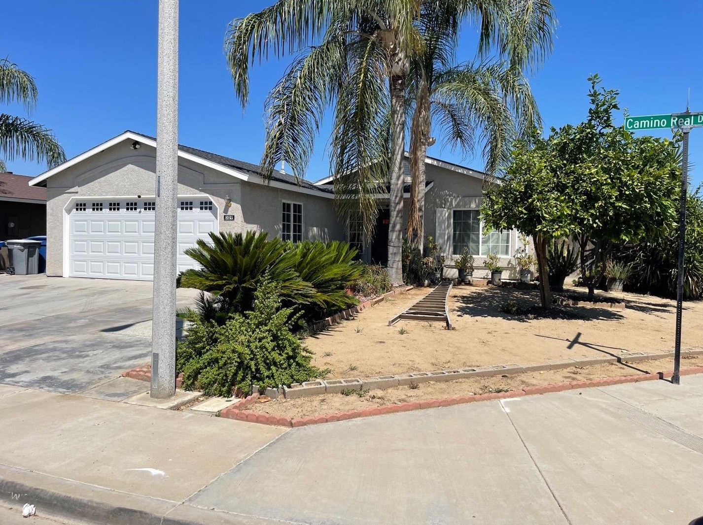 309 Camino Real Dr, Delano, CA 93215
