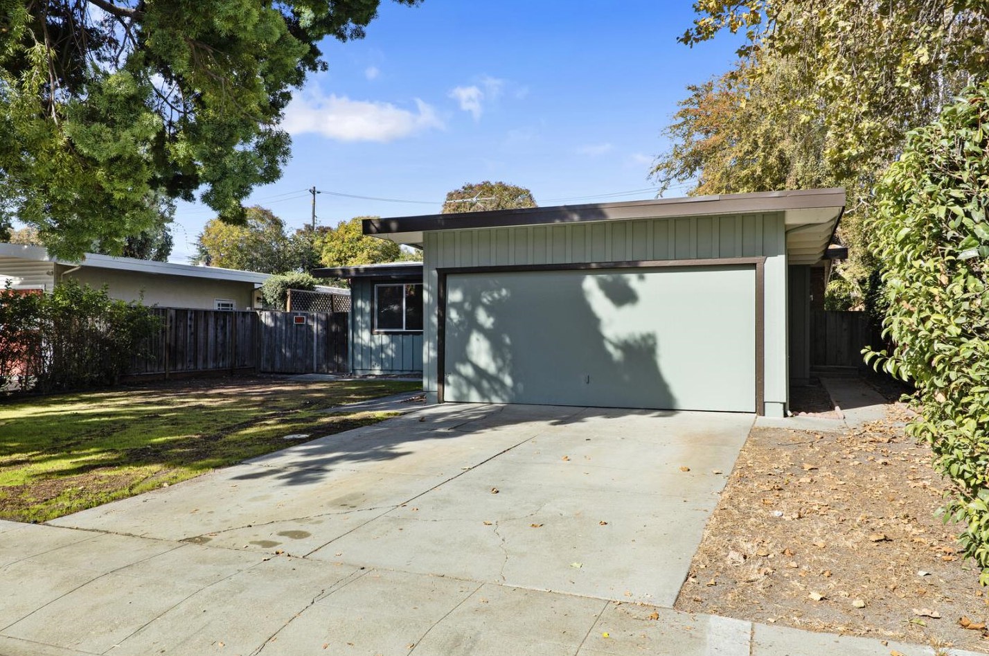 2513 Devri Ct, Mountain View, CA 94043